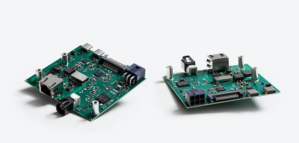 Kvaser Arcus 100/1000BASE-T1 H-MTD 產品圖片